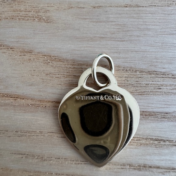 Tiffany & Co 18k Yellow Gold Notes Heart New York 5th Ave Pendant - Picture 6 of 6